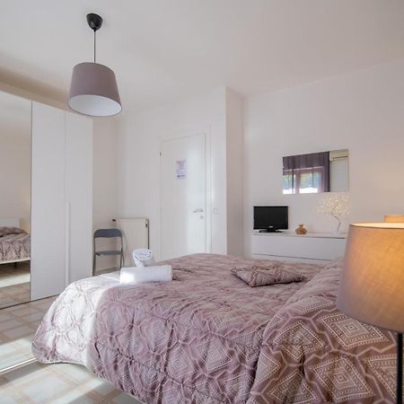 B&B A Casa Di Amici カゼルタ エクステリア 写真