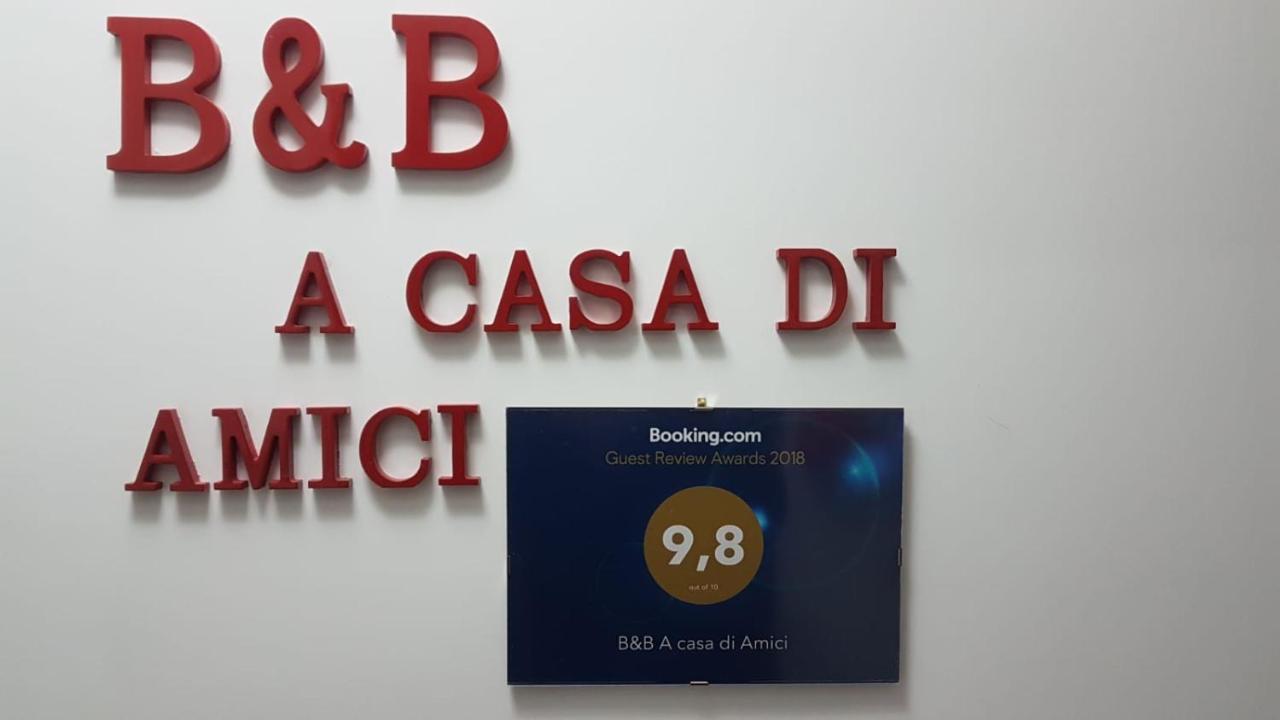 B&B A Casa Di Amici カゼルタ エクステリア 写真