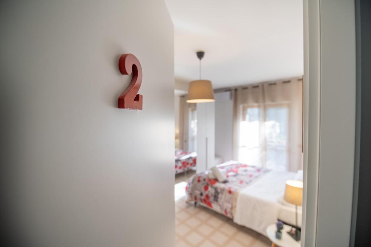 B&B A Casa Di Amici カゼルタ エクステリア 写真