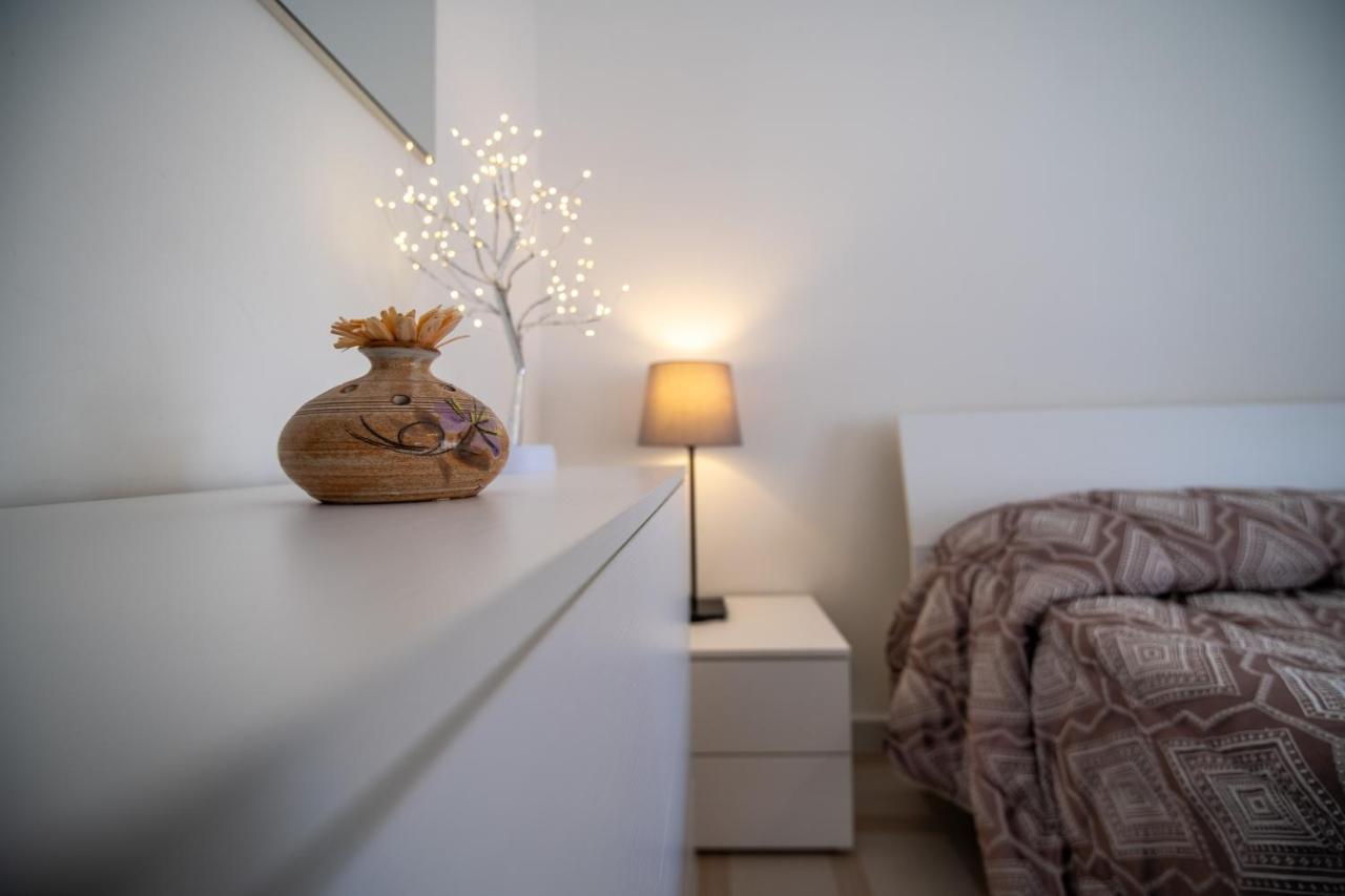 B&B A Casa Di Amici カゼルタ エクステリア 写真
