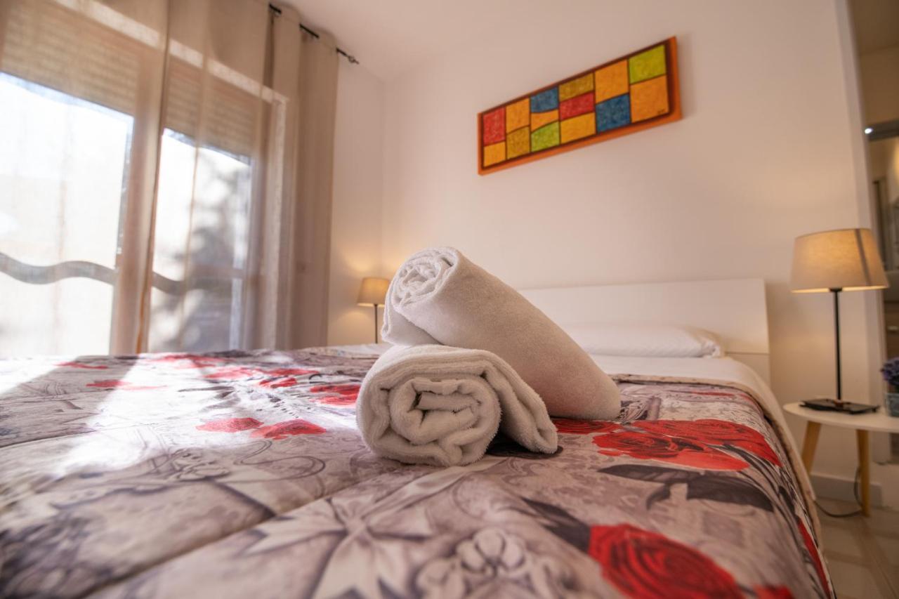 B&B A Casa Di Amici カゼルタ エクステリア 写真