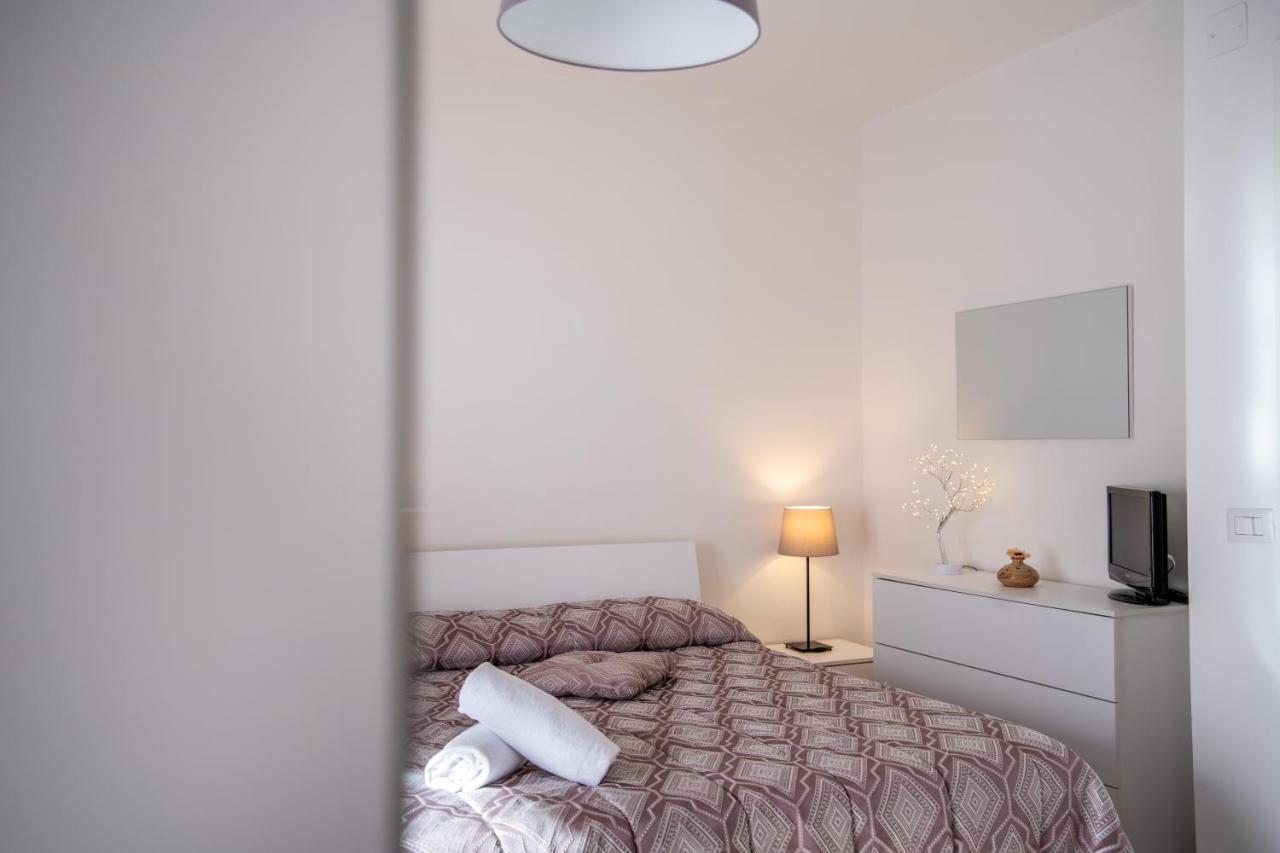B&B A Casa Di Amici カゼルタ エクステリア 写真