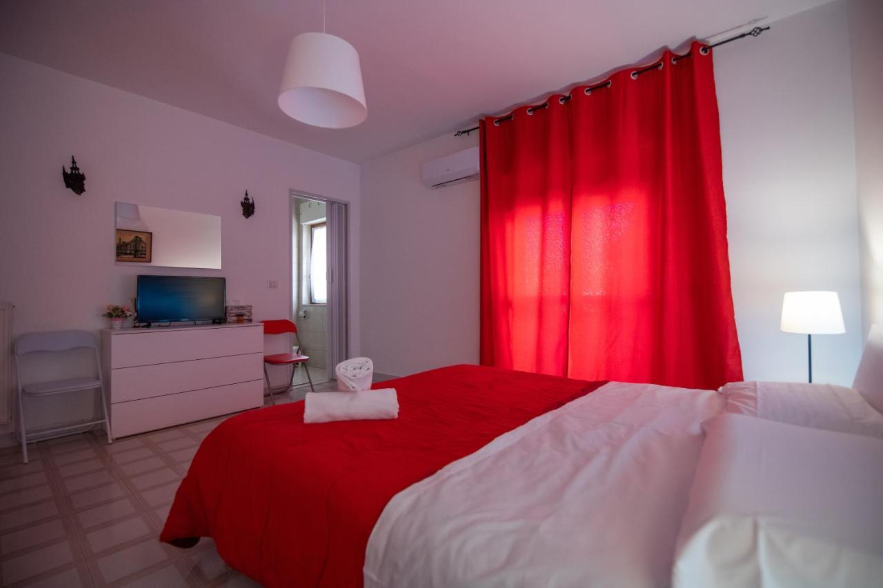 B&B A Casa Di Amici カゼルタ エクステリア 写真